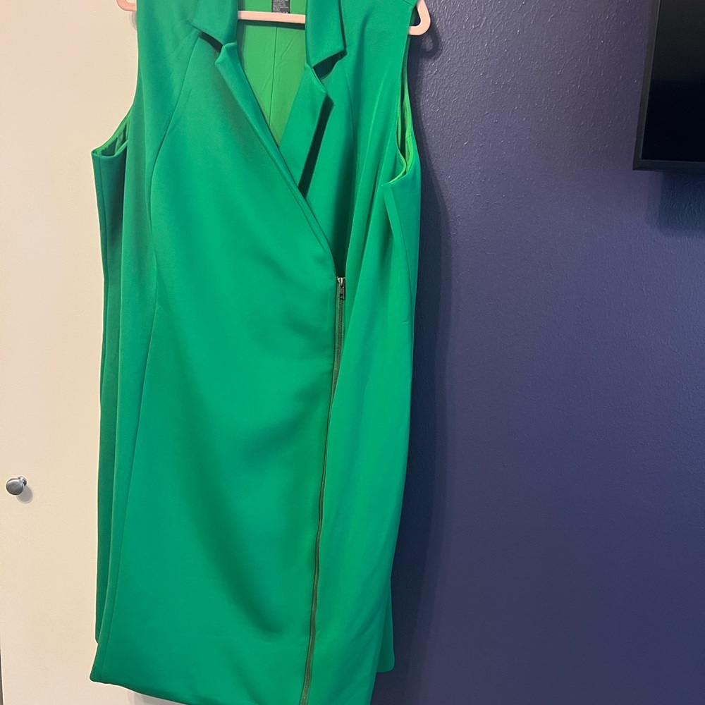JAYGODFREY Green Sheath Mini Dress with Notched Collar